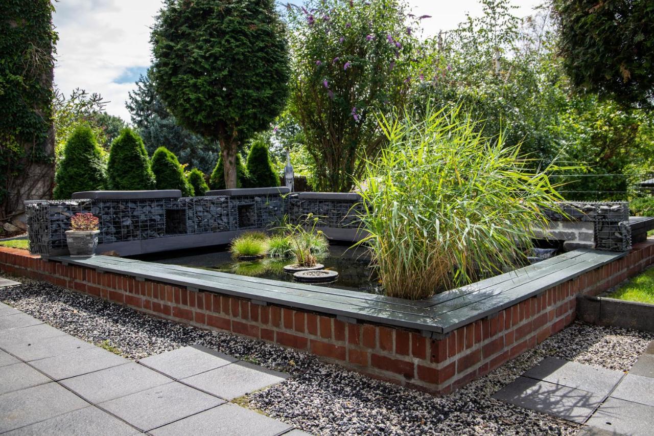 Unterschlupf Radeberg Mit Garten & Whirlpool Bagian luar foto